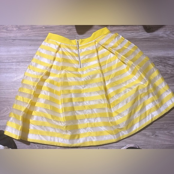 Vince Camuto Lemon Striped A-Line Skirt - Picture 4 of 5